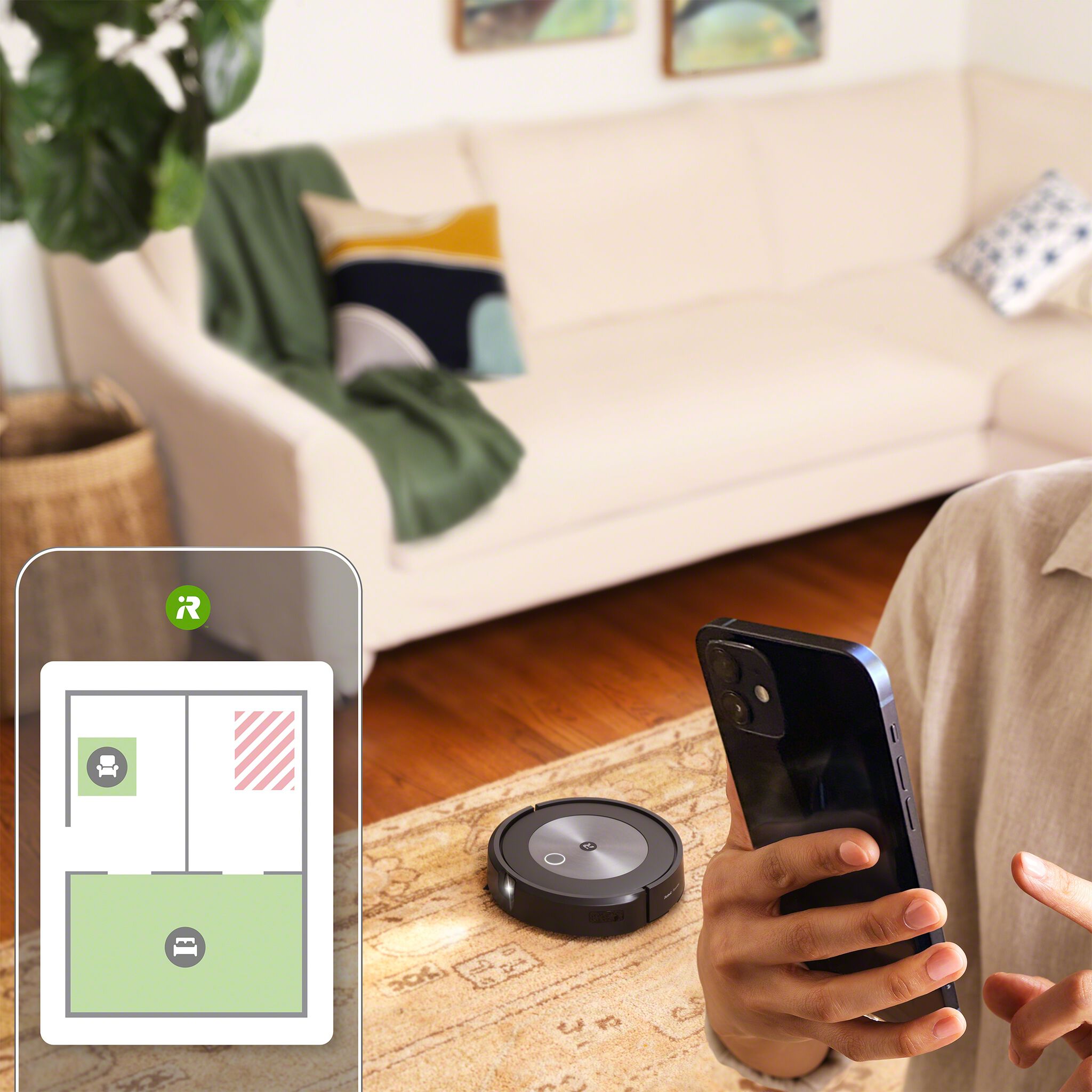 Roomba® j7+ zelflegende robotstofzuiger met Clean Base® | iRobot®